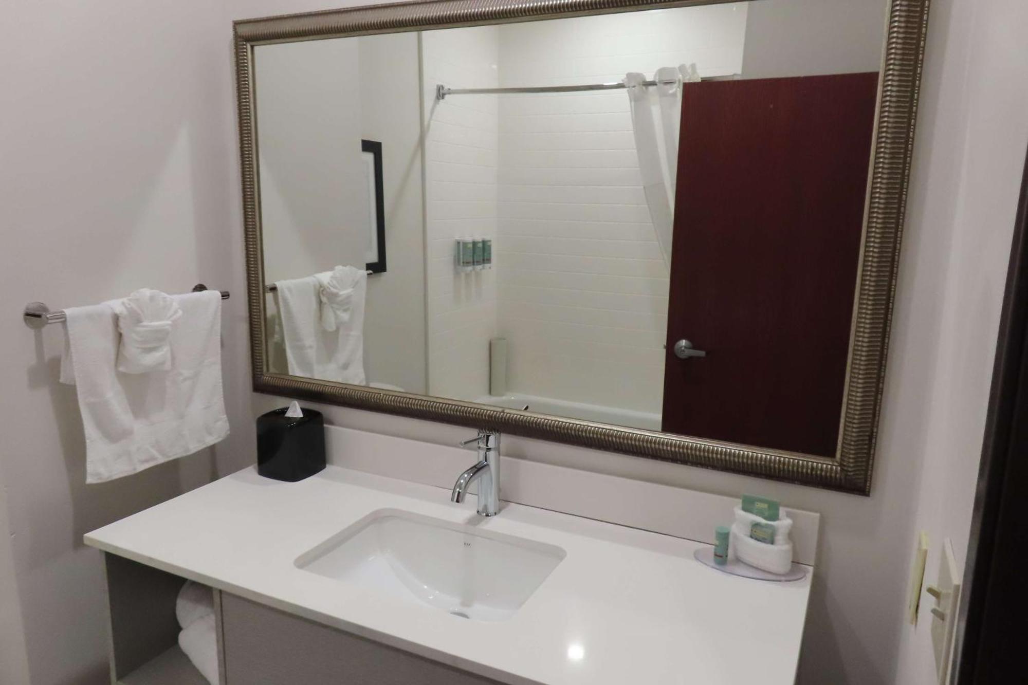 Best Western Heritage Inn & Suites Broussard Bagian luar foto