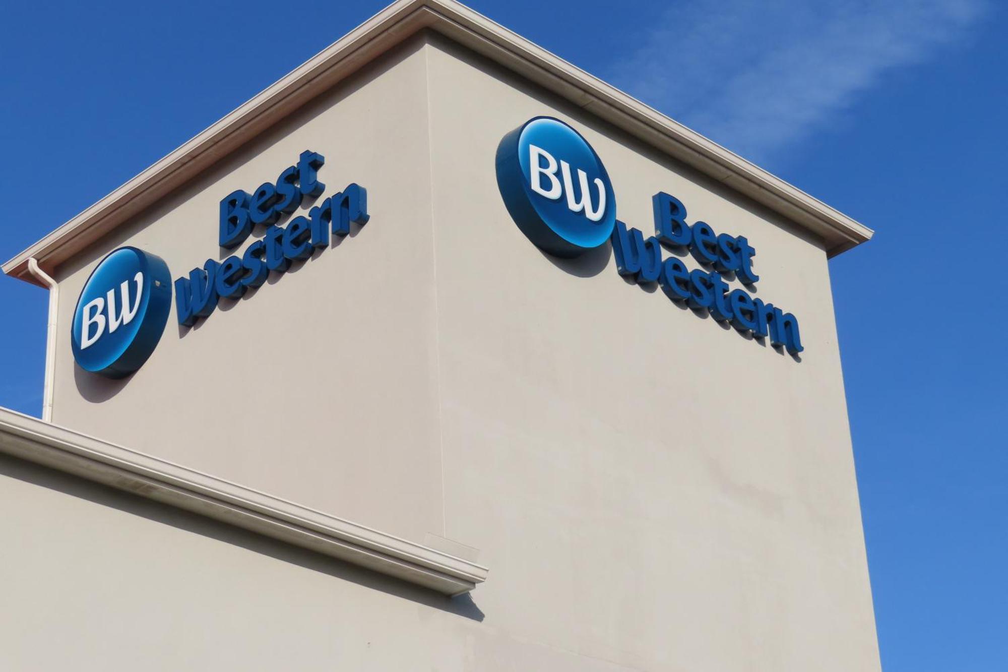 Best Western Heritage Inn & Suites Broussard Bagian luar foto